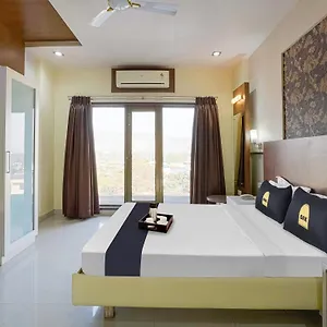 https://vi-plaza-at-near-igi-aiirport.hotelsdelhi.org